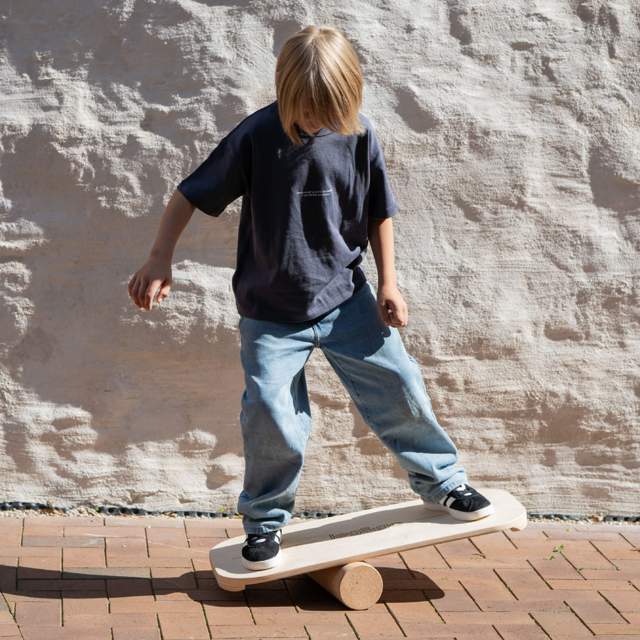 Balance board with exercise roll - oval
