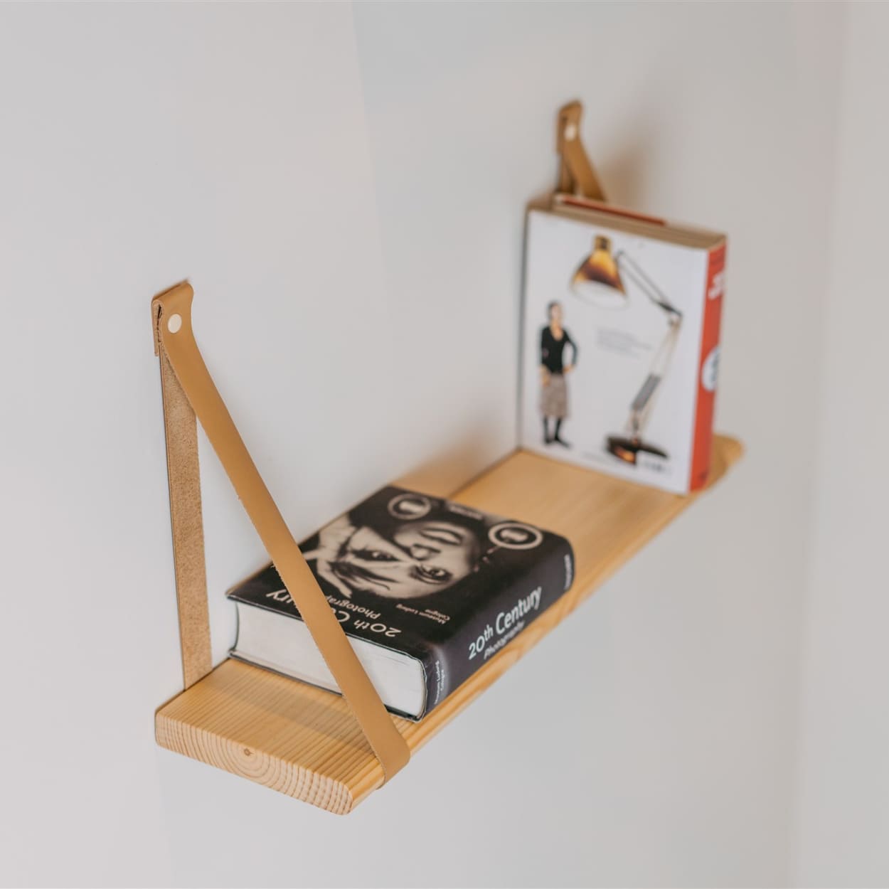 leg&go pine wood home decor wooden floating shelf with leather straps.
